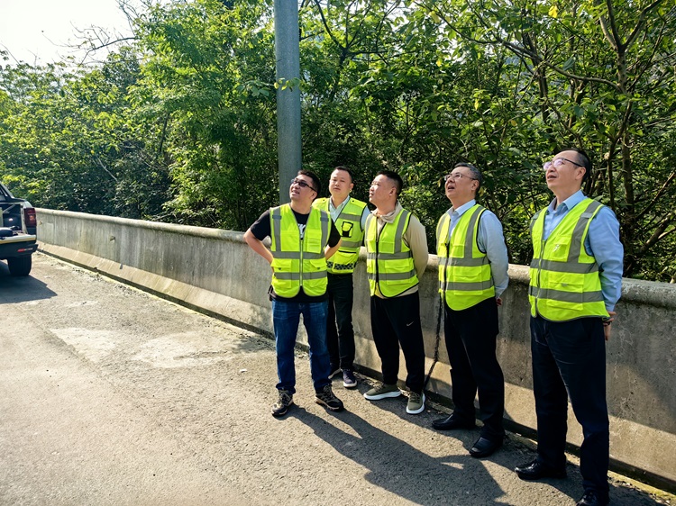 川东公司党委书记、董事长郑永雄带队开展地质灾害隐患排查和督导工作