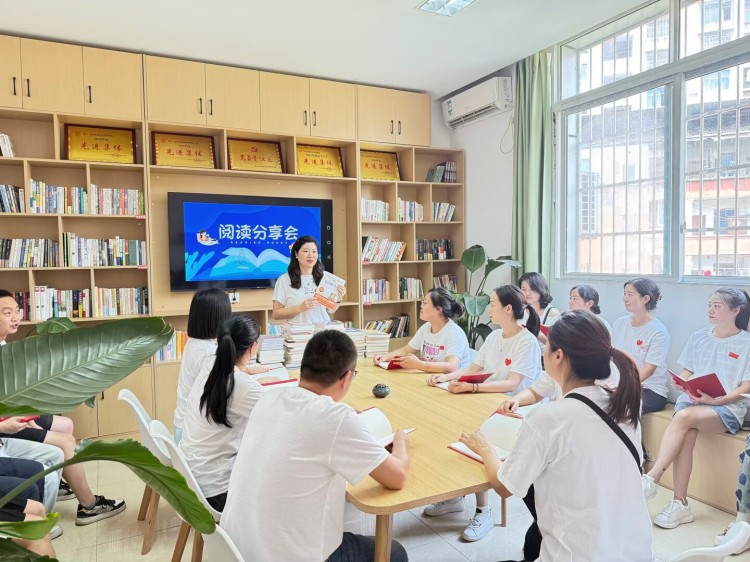 6c8fe614d35663e06569a17384e2a240_副本.jpg