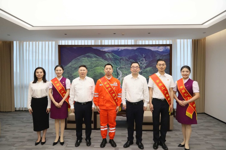 5fc38d1d59a7907af3b24de0b37ba829_副本.jpg